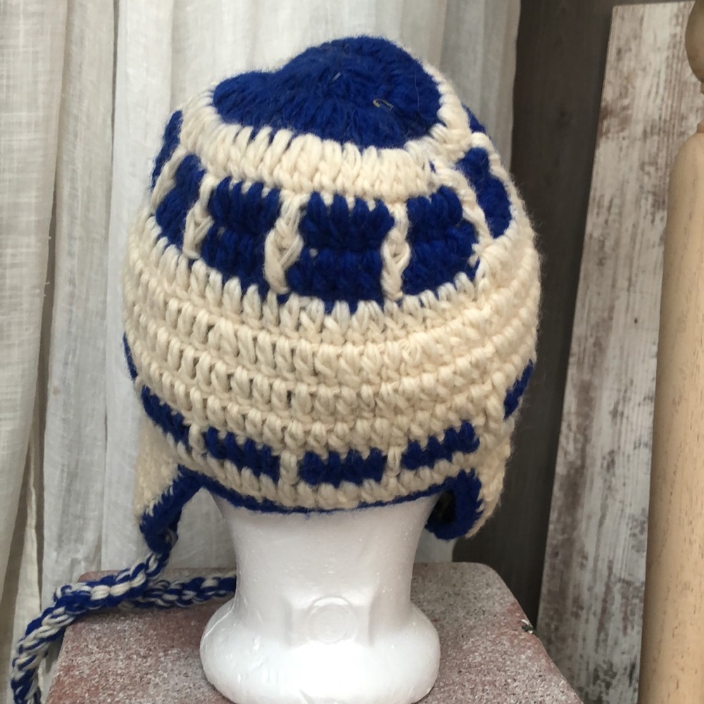 🧢Hand crocheted R2-D2 Beanie Hat 🧢 - Picture 5 of 5